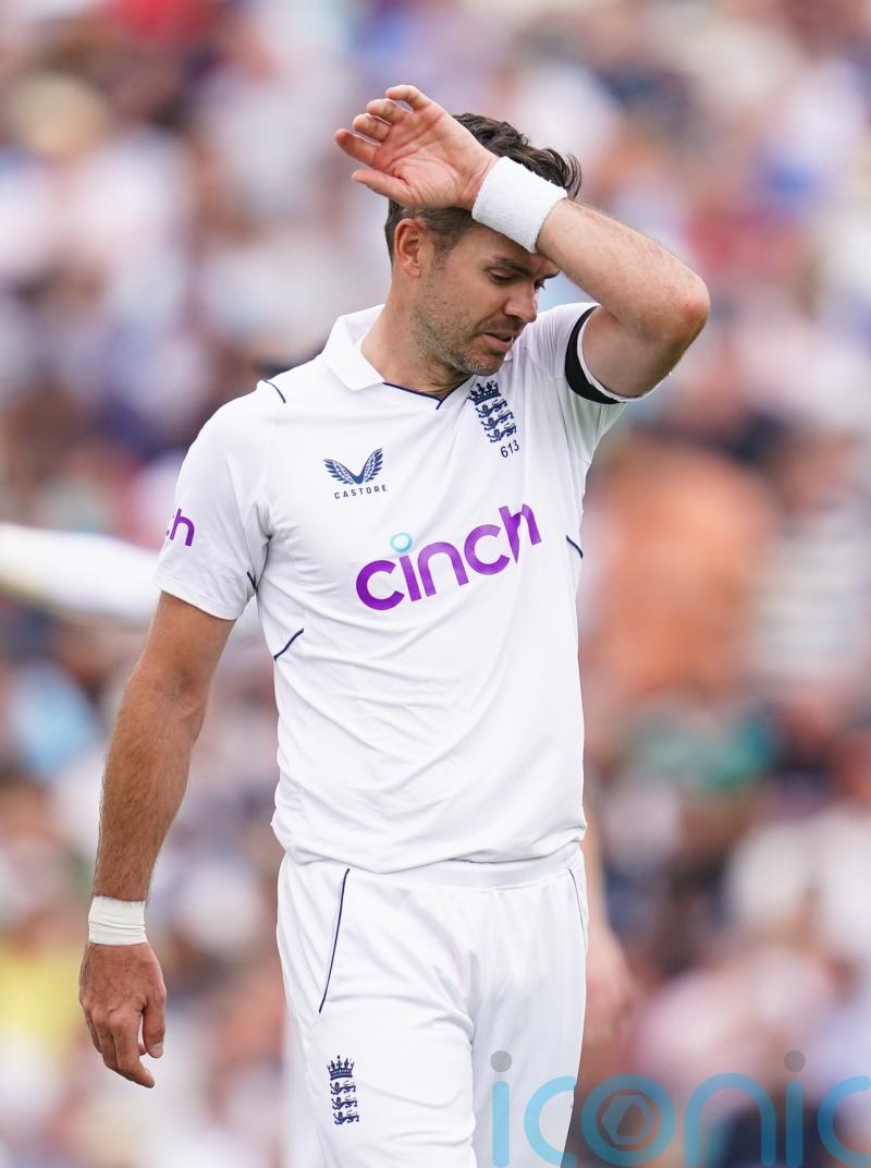 James Anderson calls for &lsquo;common sense&rsquo; after England made to wait for victory