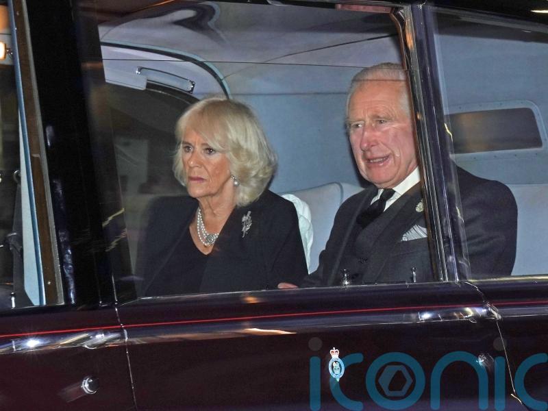 Queen&rsquo;s coffin to travel to Palace as King heads to Northern Ireland