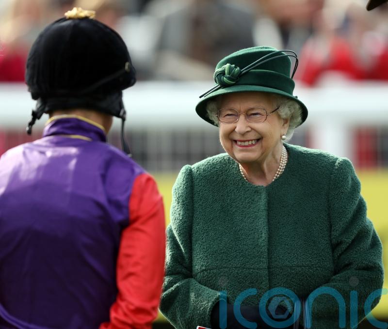 Heather Main to sing national anthem at Newbury