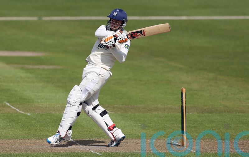 Yorkshire&rsquo;s survival hopes dealt a blow as Gloucestershire open up 211-run lead