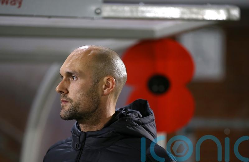 Notts County knock Wrexham off top spot with narrow win