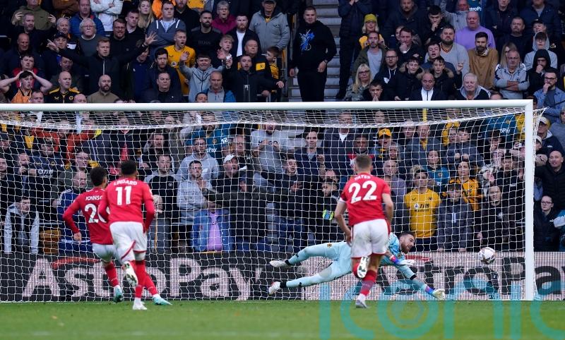 Steve Davis lauds injured keeper Jose Sa after penalty save in win for Wolves