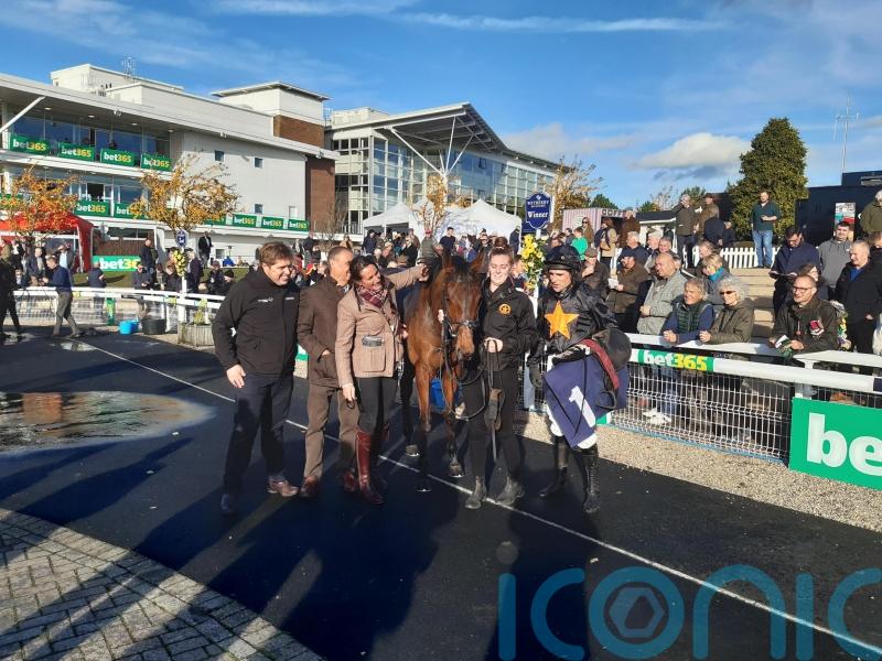 Medyaf graduates to Listed success at Wetherby