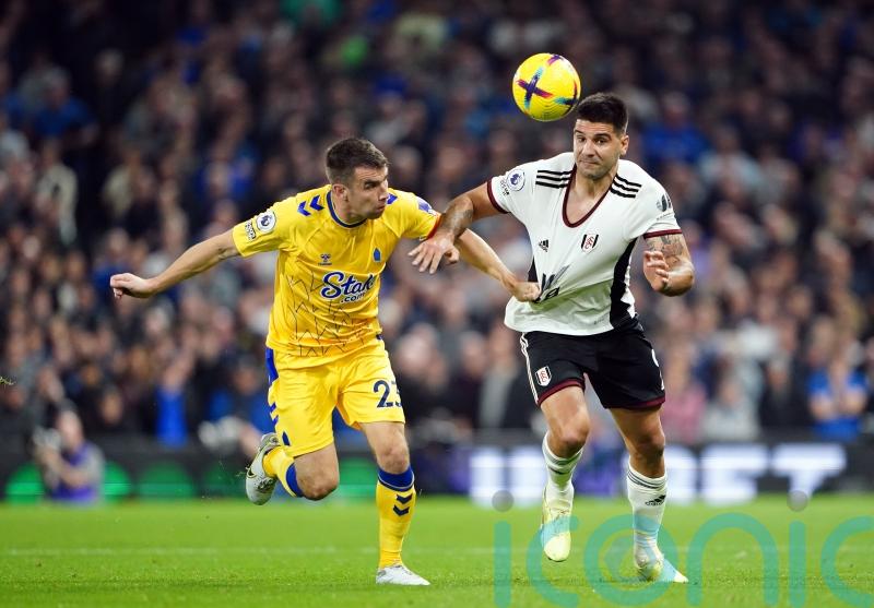 Fulham unable to make most of chances as Everton claim point at Craven Cottage