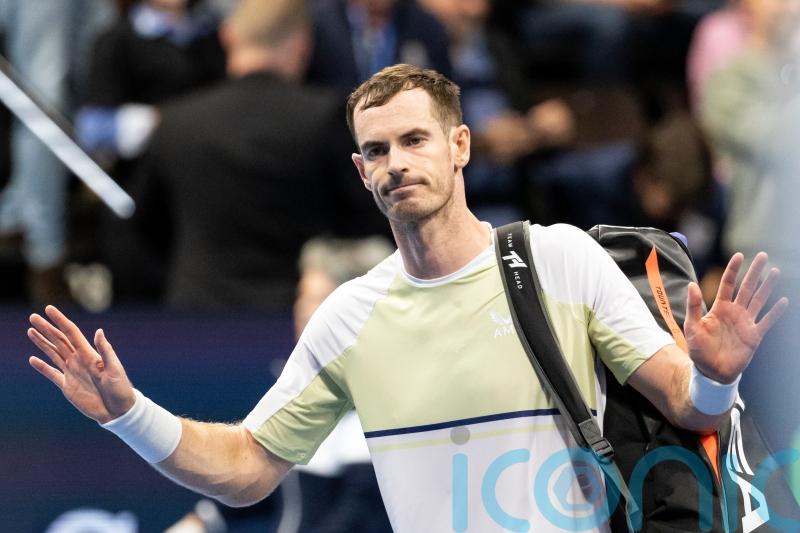 Andy Murray beaten by Gilles Simon in the first round of the Paris Masters