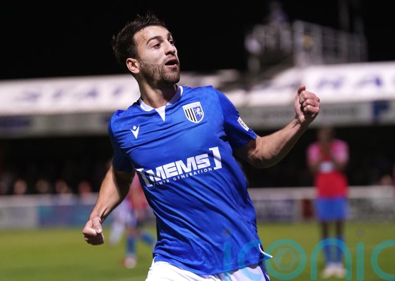 Dagenham denied FA Cup upset by Scott Kashket&rsquo;s late strike