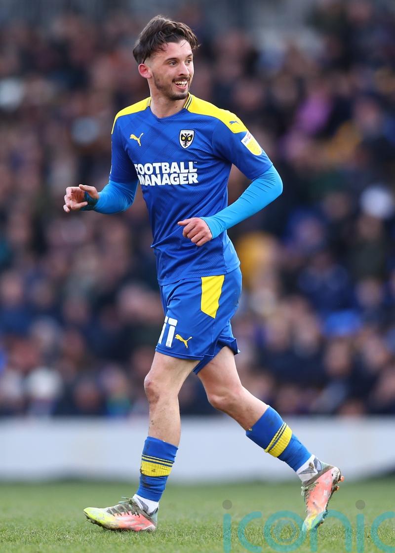 Wimbledon leave it late to snatch victory at Colchester