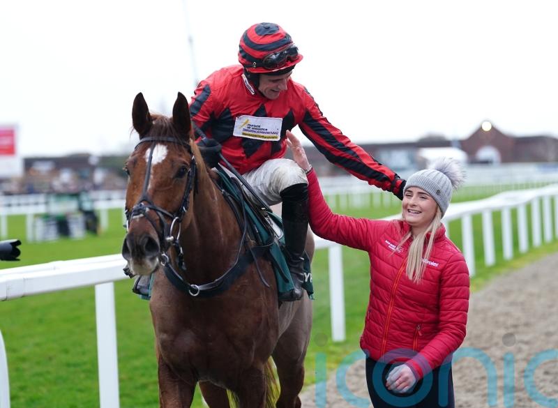 Midnight River takes starring role for Skelton team at Cheltenham