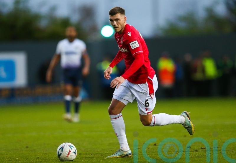 Wrexham close gap on leaders with victory at Solihull