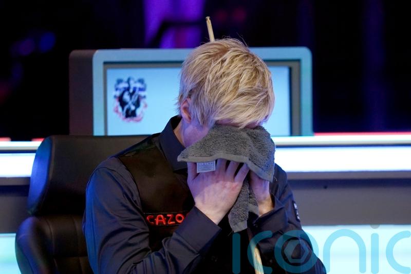 Neil Robertson&rsquo;s Masters title defence ended early by Shaun Murphy