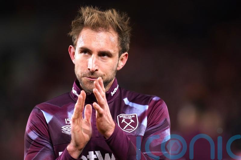 David Moyes says West Ham have not accepted Wolves&rsquo; bid for Craig Dawson