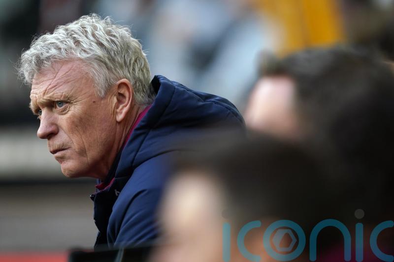 David Moyes urges West Ham fans to &lsquo;give back&rsquo; as success gives way to struggle