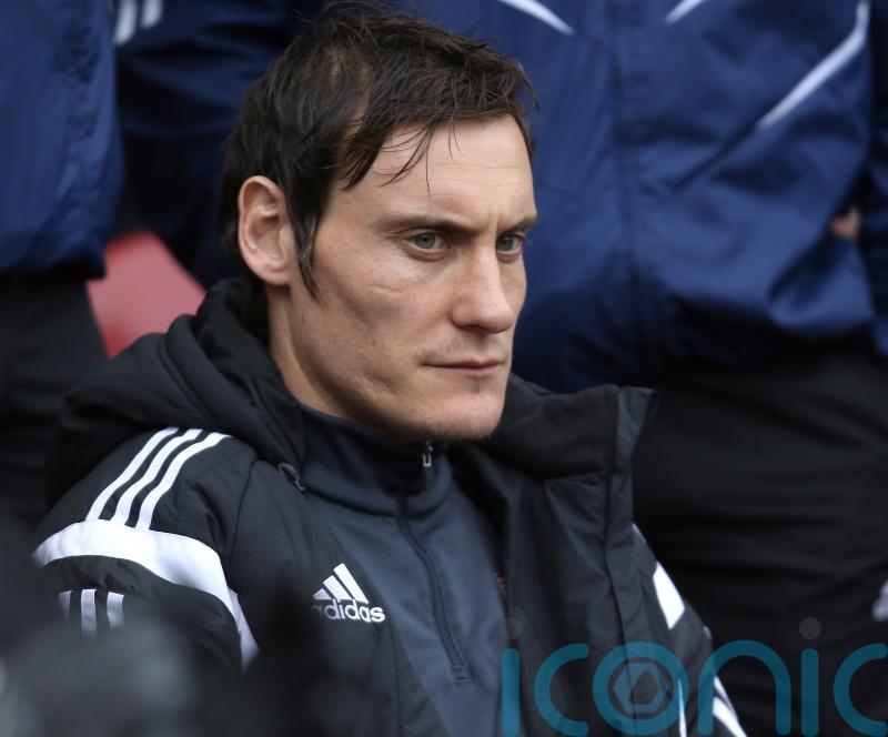 Dean Whitehead tells Cardiff players to &lsquo;up their standards&rsquo; for Leeds clash