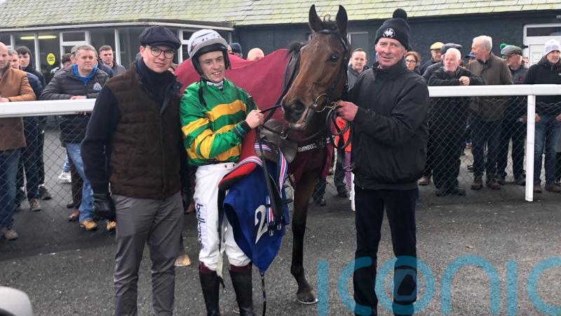 Fakir D&rsquo;oudairies prevails in dramatic Thurles feature