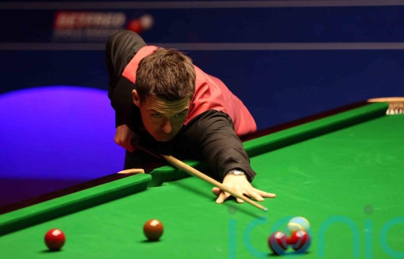 Michael Holt makes most of late call-up with victory in Snooker Shoot Out