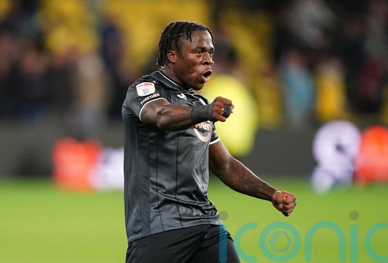 Michael Obafemi completes loan move to Burnley from Swansea