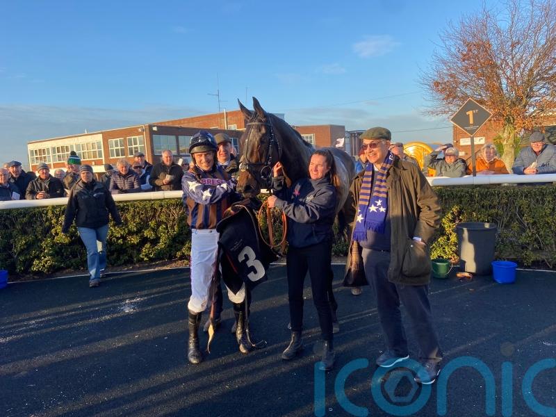 Dysart Enos floors Queens Gamble in smart Market Rasen bumper