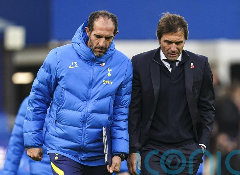 Antonio Conte &lsquo;very close&rsquo; to Tottenham return but will not make Chelsea clash