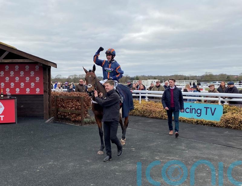 Theatre Glory poised to take on Epatante and Honeysuckle