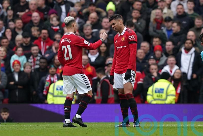 Casemiro sent off as Manchester United are held by Southampton