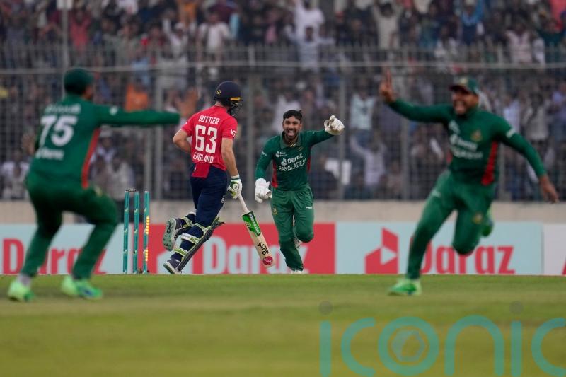 England batting collapse helps Bangladesh clinch T20 series clean sweep