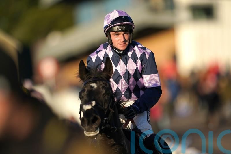 Burke steps up for Il Est Francais ride