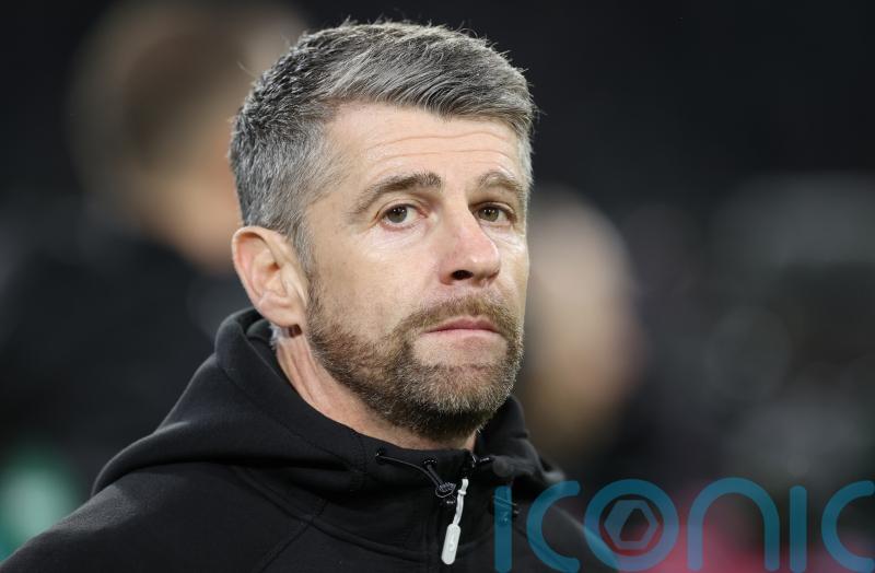Stephen Robinson hopes players will accept new contract offers at St Mirren