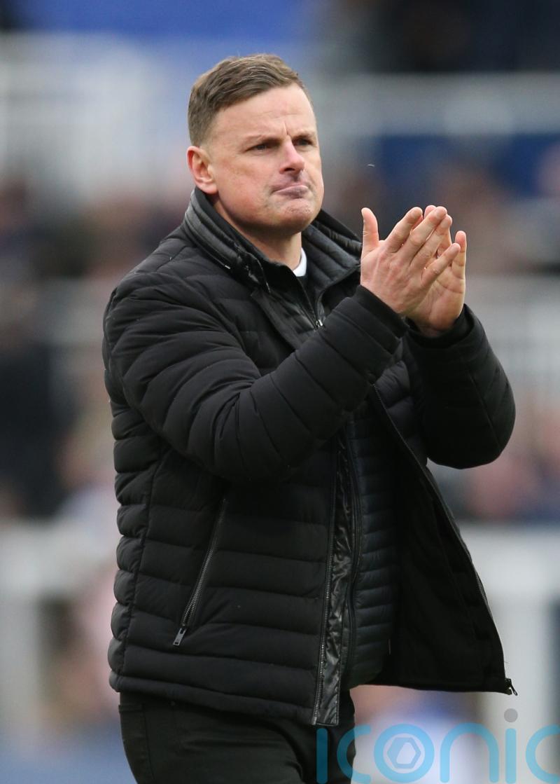 Richie Wellens hails &lsquo;outstanding&rsquo; Orient as they go seven points clear