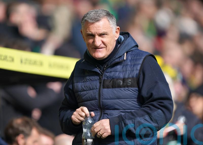 Tony Mowbray believes home double could put Sunderland in play-off mix