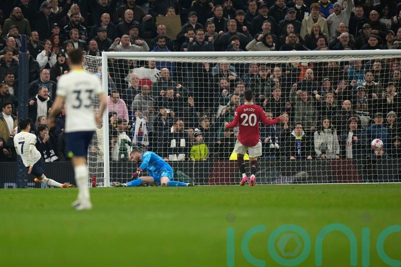 Tottenham battle back from two down to secure morale-boosting draw with Man Utd