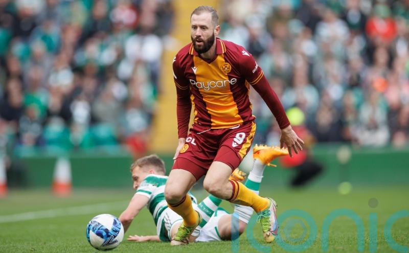 Kevin van Veen deserves award for stellar Motherwell season &ndash; Stuart Kettlewell