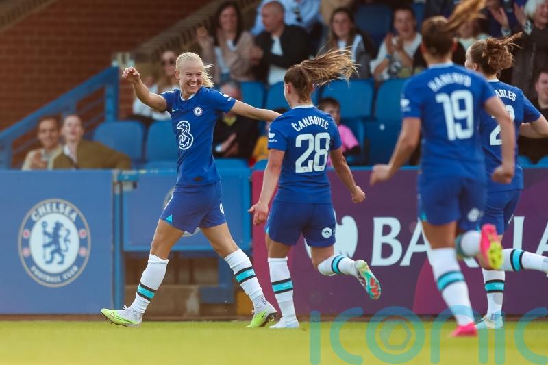 Chelsea keep pressure on leaders Manchester United with huge win over Everton