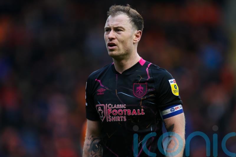 Ashley Barnes to join Norwich after Burnley exit