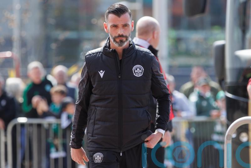 Stuart Kettlewell addresses transfer situation in wake of Louis Moult comments