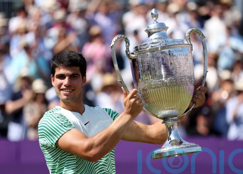 Carlos Alcaraz sees himself as one of the Wimbledon favourites after Queen&rsquo;s win