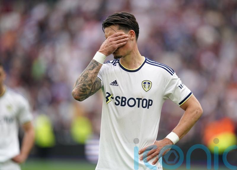 Leeds loan Robin Koch to Eintracht Frankfurt