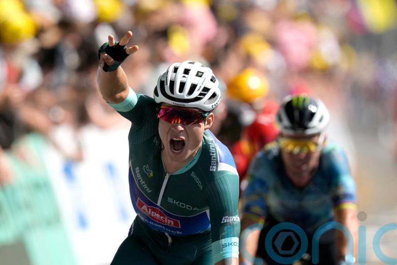 Mark Cavendish &lsquo;bitterly disappointed&rsquo; after Tour record snatched away on line