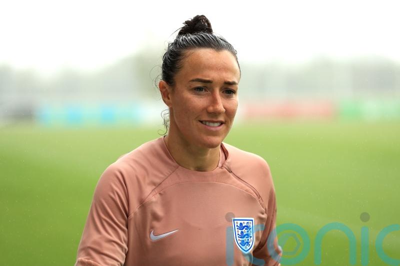 Lucy Bronze says &lsquo;it&rsquo;s a shame&rsquo; women have to fight for change amid bonus row