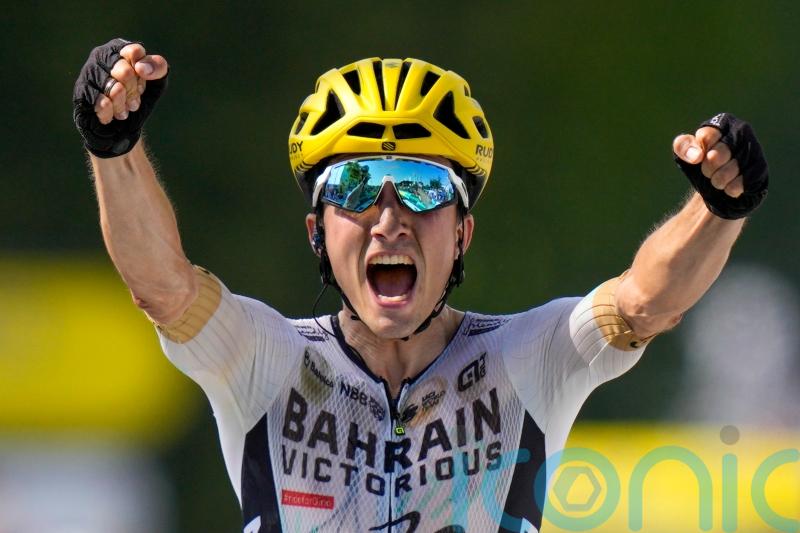 Pello Bilbao dedicates first Tour de France stage win to Gino Mader