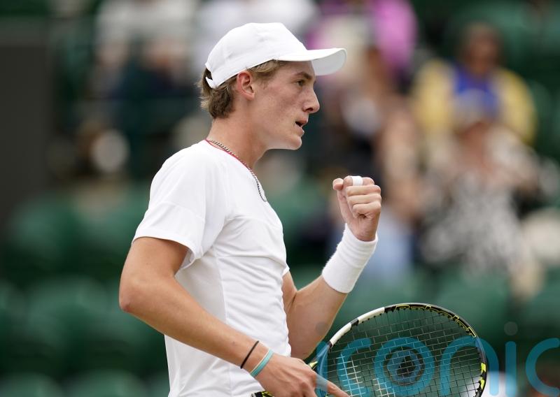 Wolves fans roaring Henry Searle on as he seeks to emulate Stanley Matthews