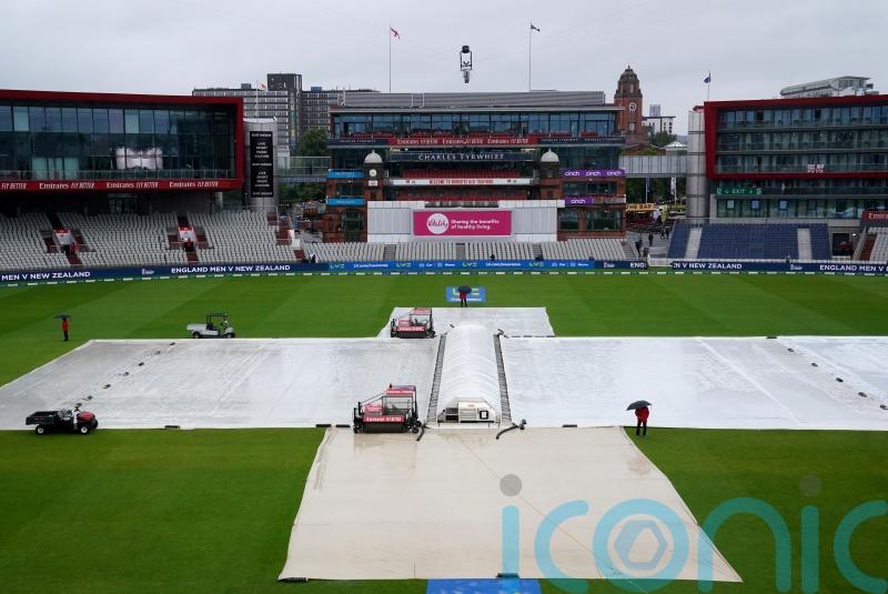England&rsquo;s chances of winning fourth Ashes Test set back by rain