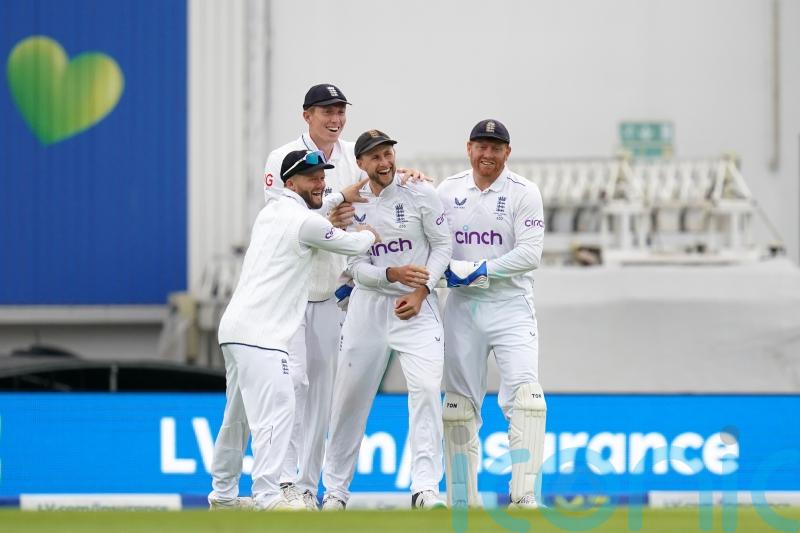 Joe Root takes stunning catch but Australia stifle England in fifth Ashes Test