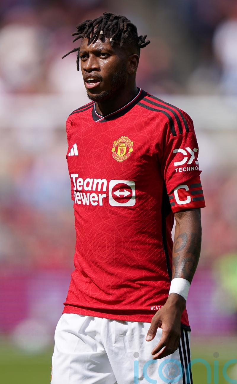 Manchester United agree sale of Fred to Fenerbahce