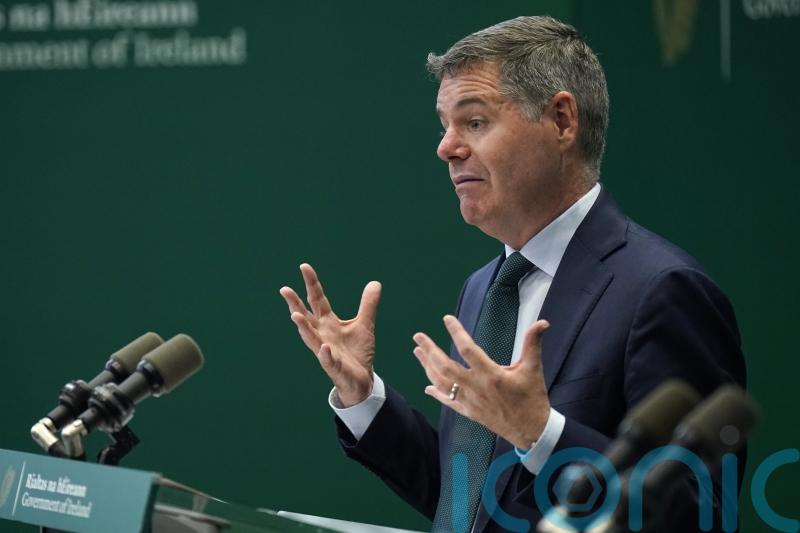 Government to continue with current approach to address teacher shortages