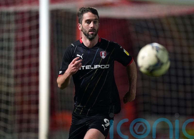 Will Grigg helps Chesterfield maintain perfect start to season