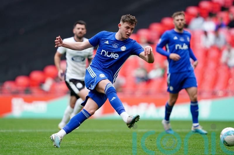 Pierre Fonkeu strike rescues draw for Oxford City at Halifax