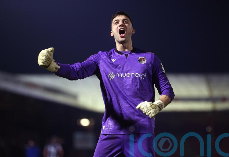 John Dreyer full of praise for Max Crocombe as Burton claim draw at Wycombe