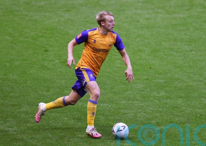 Gillingham edge out Morecambe to return to top spot