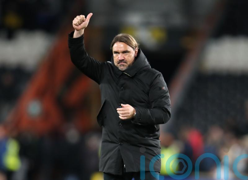 Daniel Farke pleased with point at Hull despite seeing 10-man Leeds miss chances
