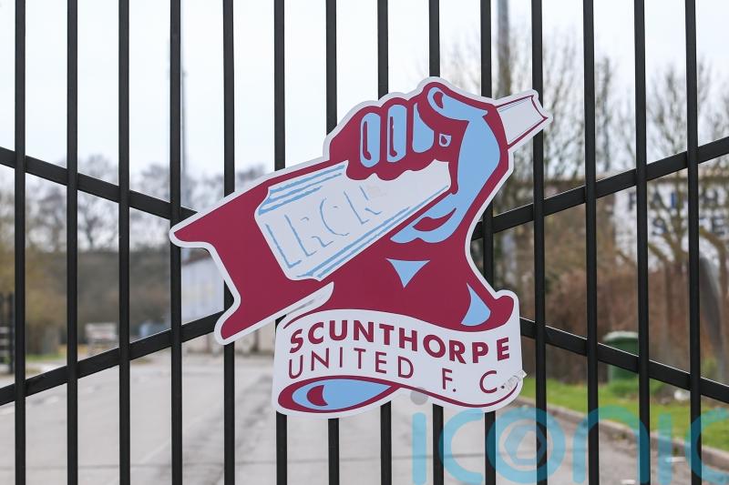 Chaos at Scunthorpe &ndash; Owner ends funding with club forced to leave Glanford Park